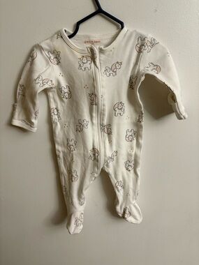 4/30$ Petit Lem Cream Footed Zip Pajamas with Unicorns 3 months